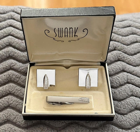 1960/70’s Swank Feather Motif Silver-tone metal cufflinks and tie bar set