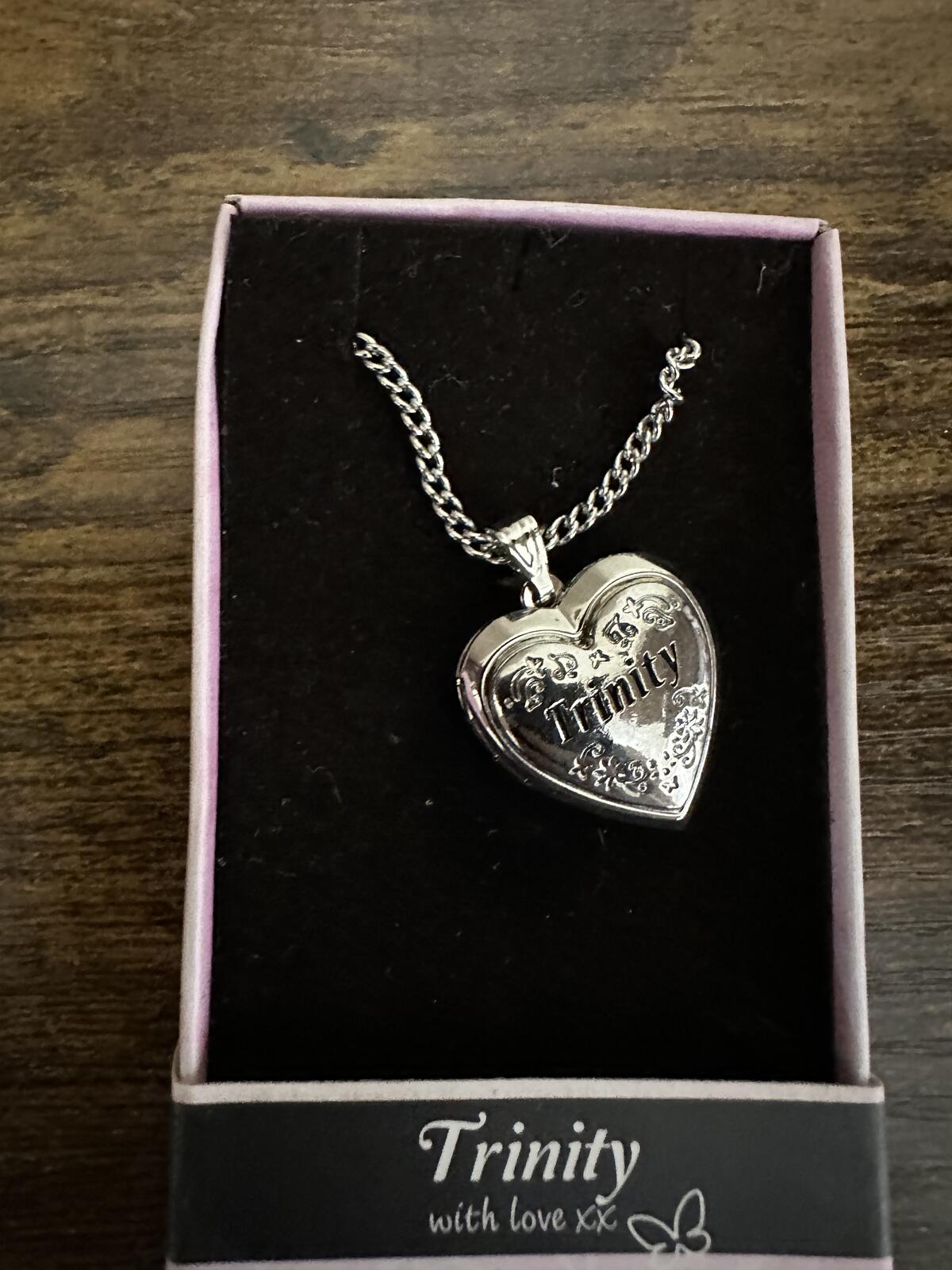 Love Lockets Silver tone Engraved Trinity Necklace