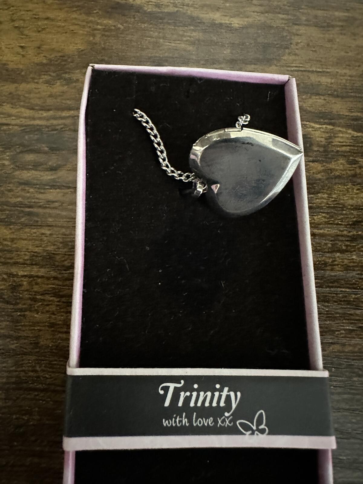 Love Lockets Silver tone Engraved Trinity Necklace