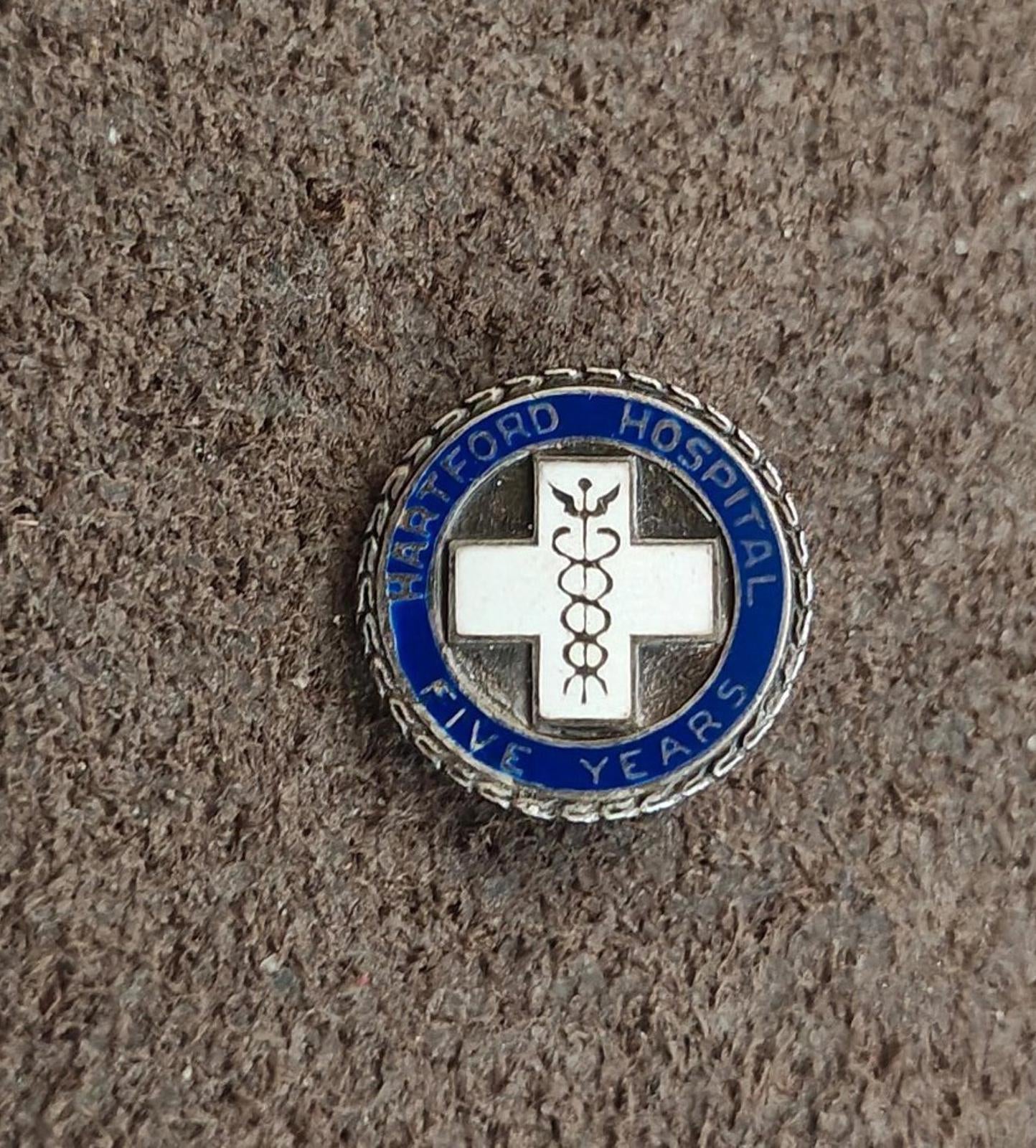 1960s/70s Sterling Silver Hartford Hospital Five Year Service Enamel Pin