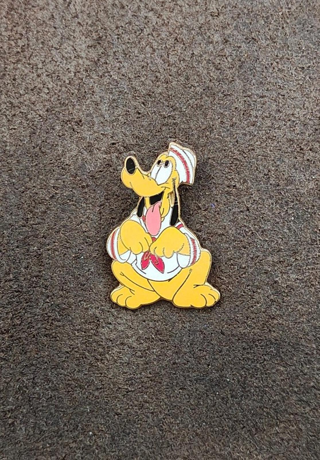 2001 Disney Cruise Line Pluto Gold Tone Enamel Pin