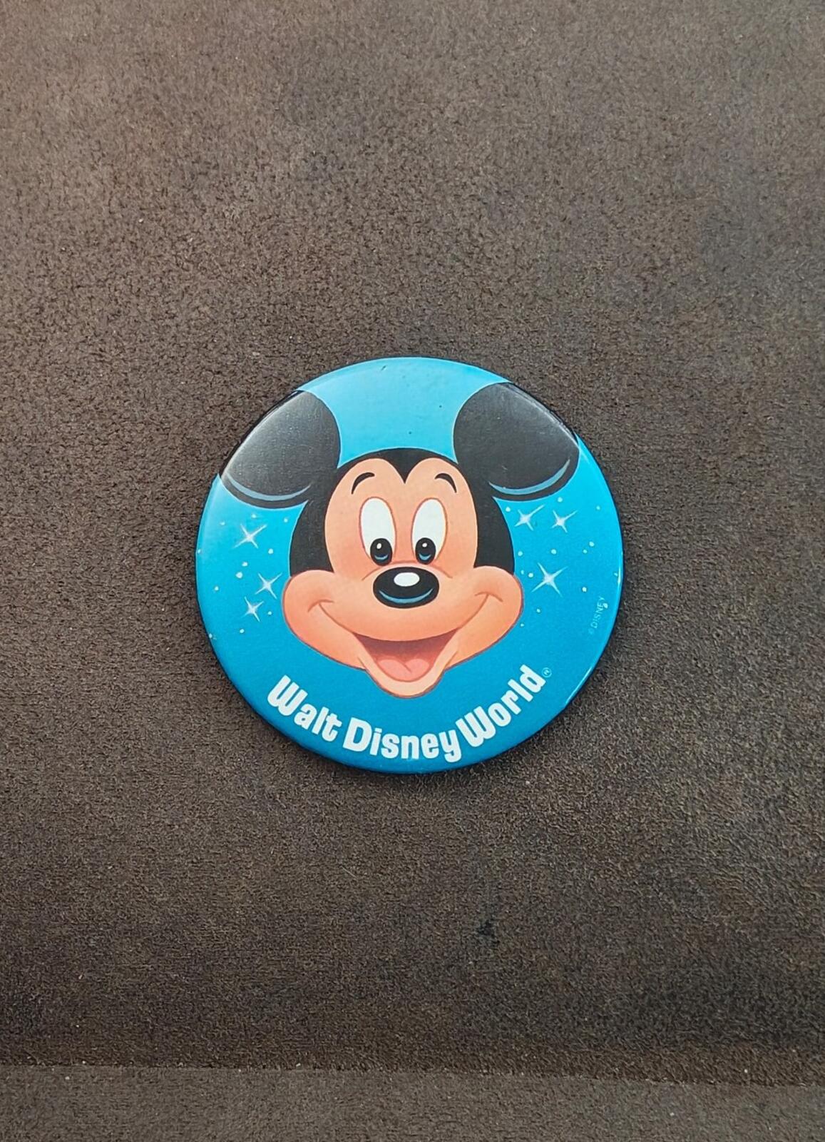 1980s Walt Disney World Mickey Mouse Blue Pinback/Pinbutton