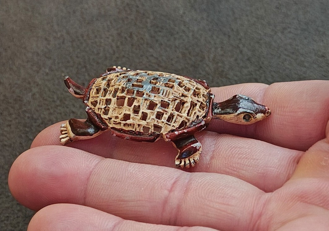 1950s Woven Straw Style Turtle Metal Enamel Brooch Pin