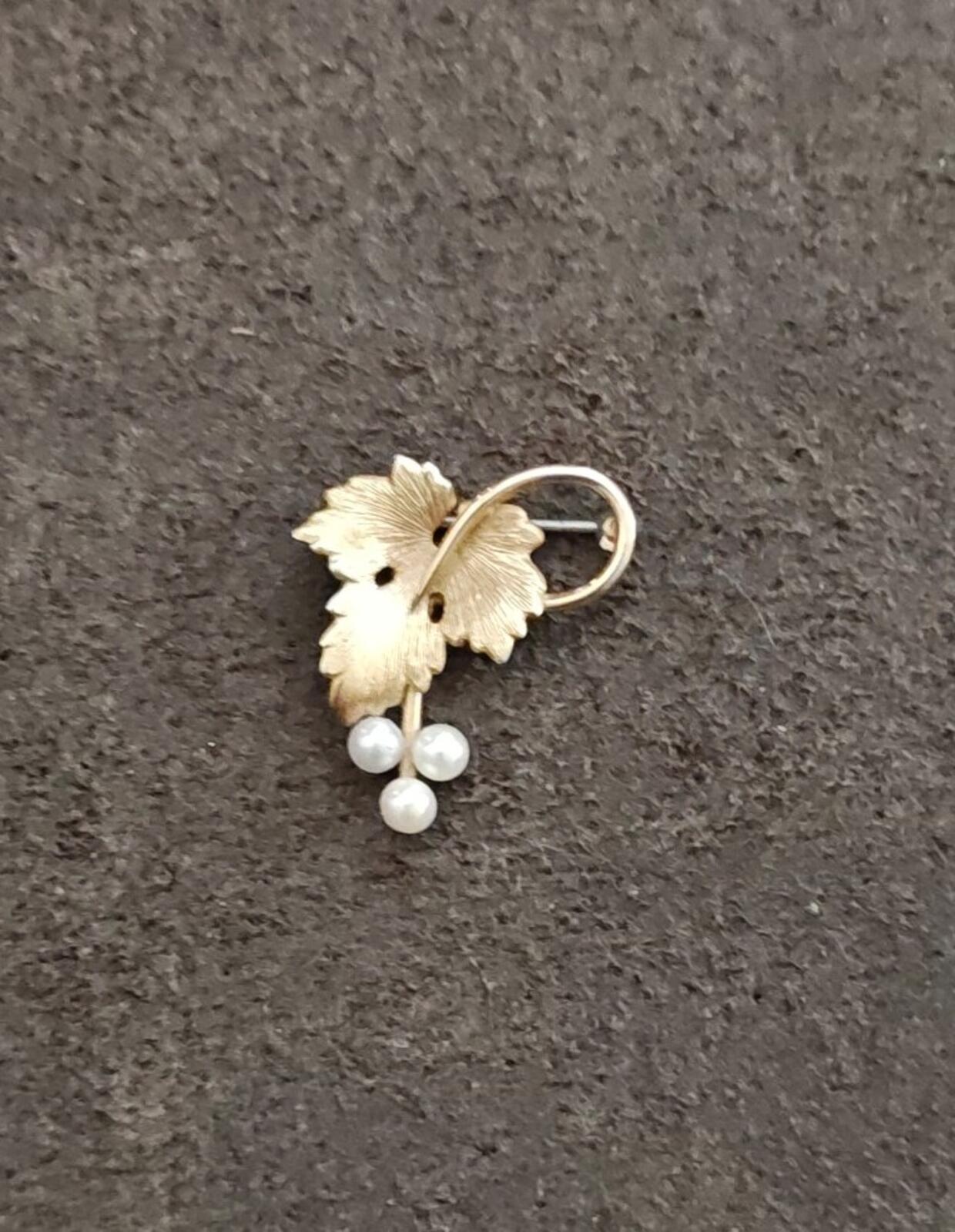 50s Rare Krementz Grape Vine Crafted With Gold Overlay & Cultured Pearls Brooch
