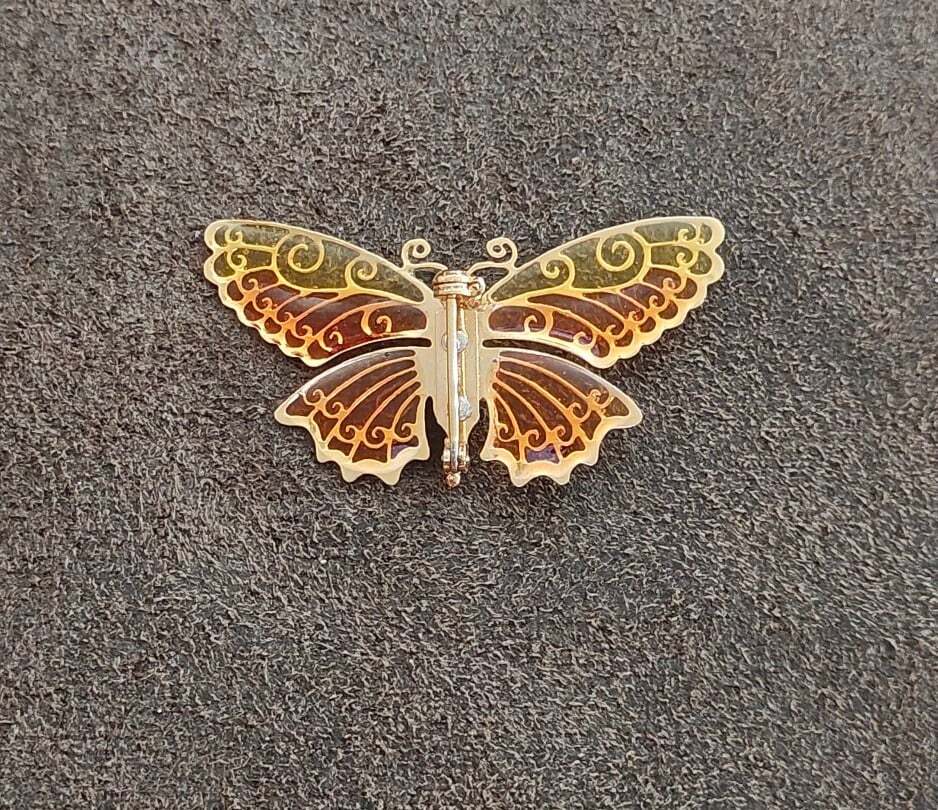 1970s Avon Luminous Wings Butterfly Gold Tone Filigree Brooch Pin