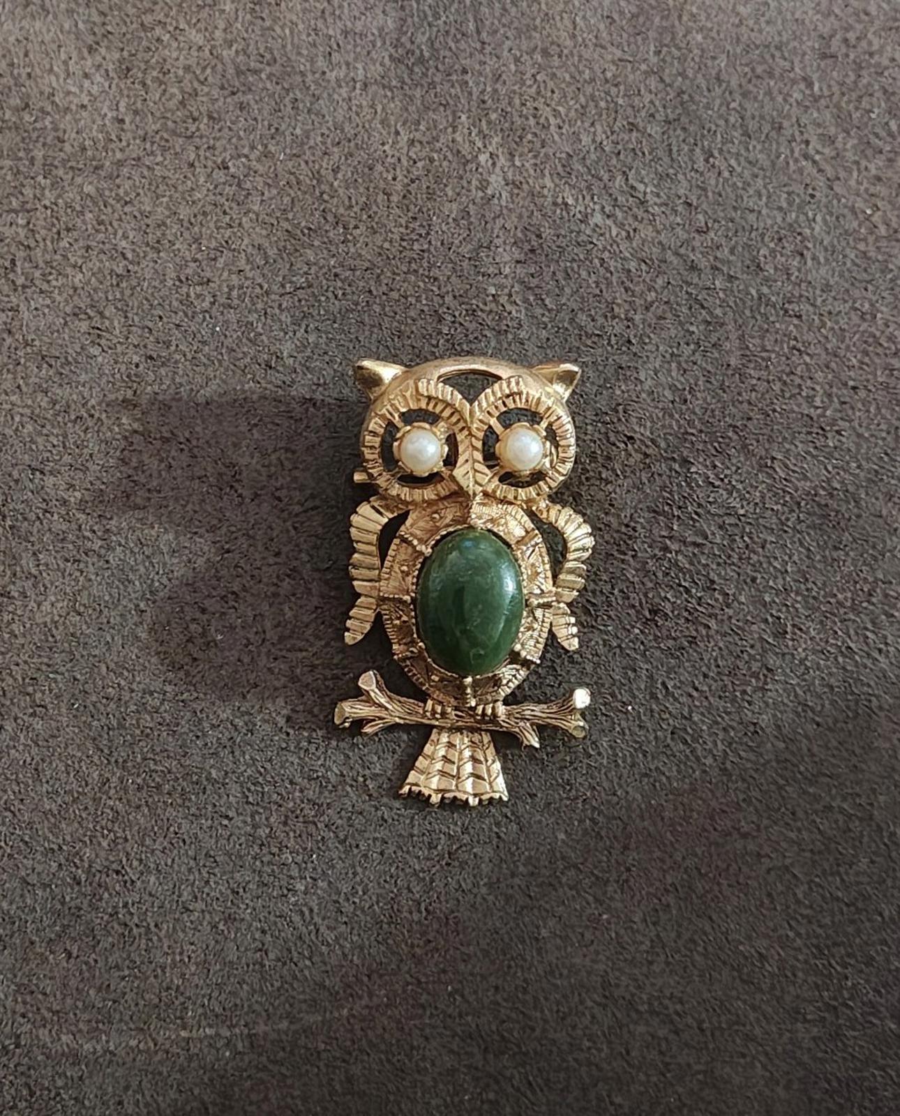 70s Vintage Owl Brooch With Green Cabochon Belly Stone And Faux Pearl Eyes