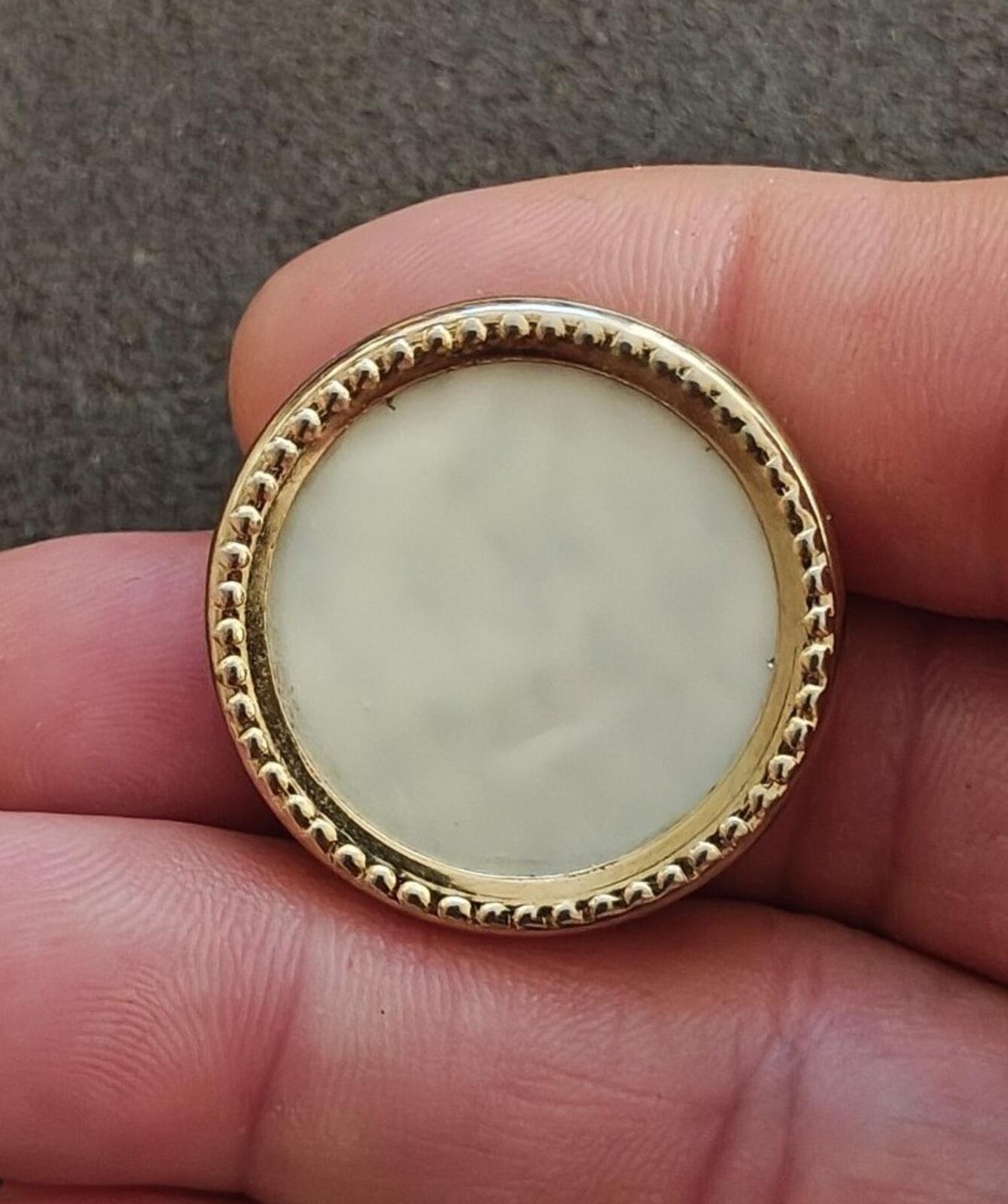 1950s General Manufacturing Co. Mother Of Pearl (MOP) Magnetic Seamstress Brooch