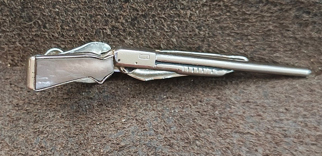 1950s Signed Swank Silver Tone Mother of Pearl Rifle/Shotgun Tie Bar Clip