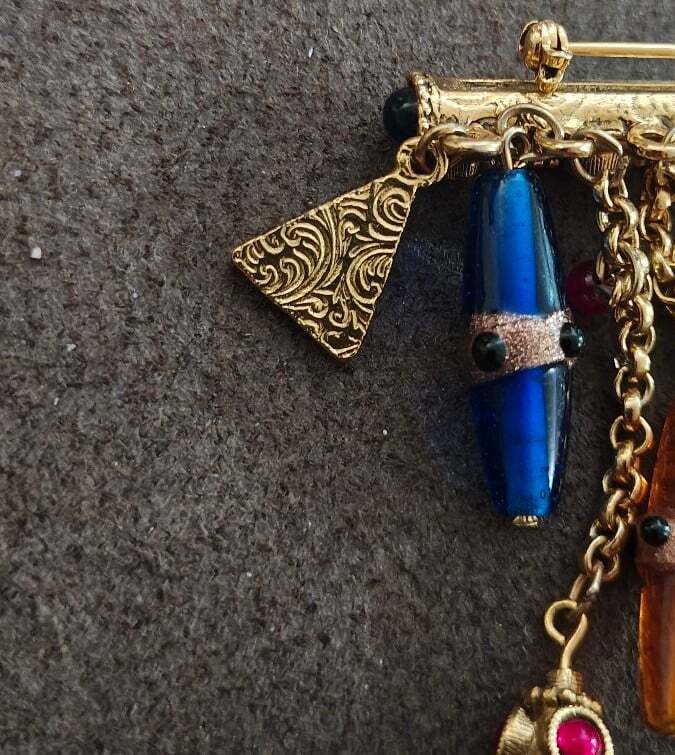 1980s Gold Tone 1928 Jewelry Company Victorian Revival Chatelaine Bar Brooch
