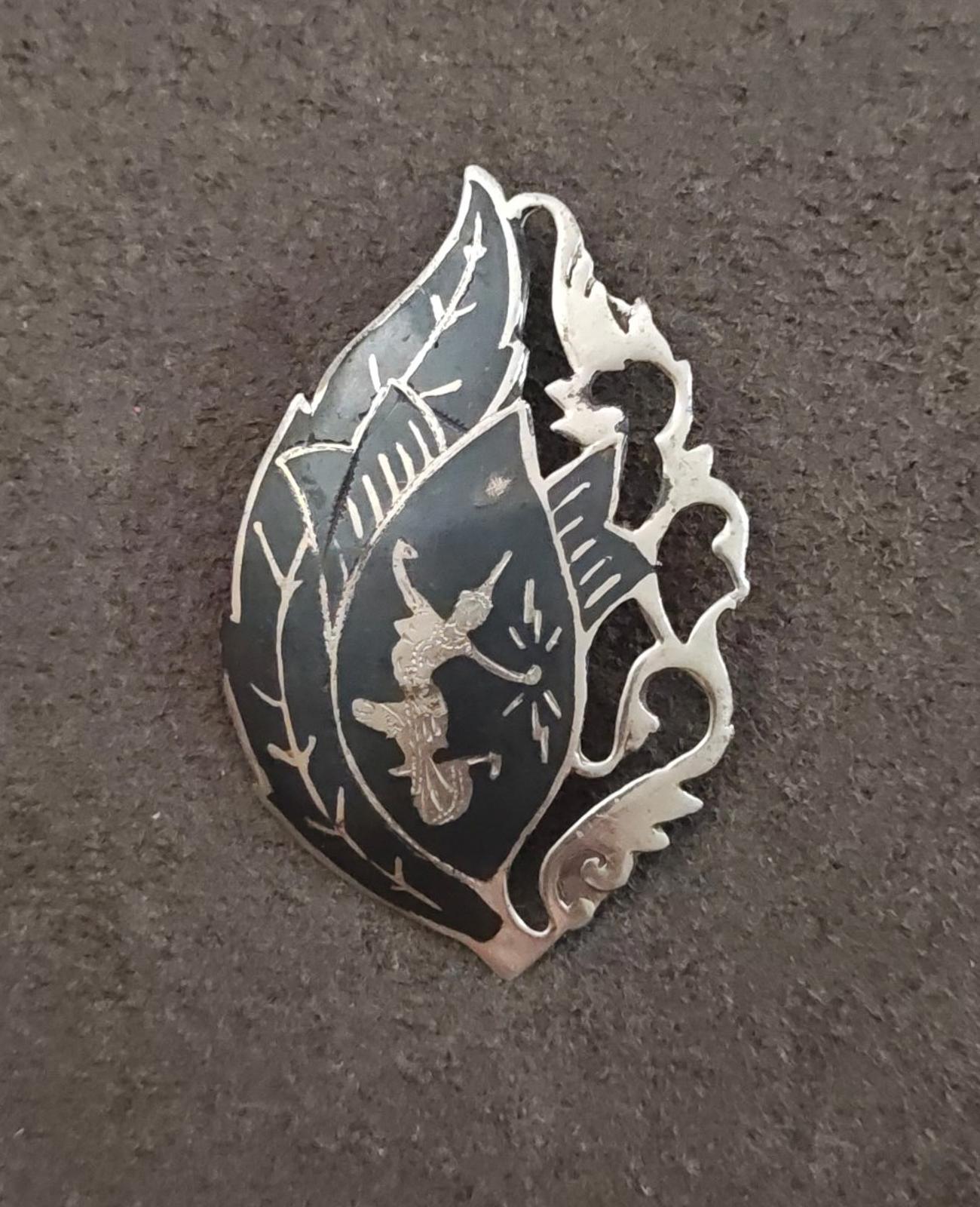 1950s Rare Sterling Silver Siamese Niello Brooch