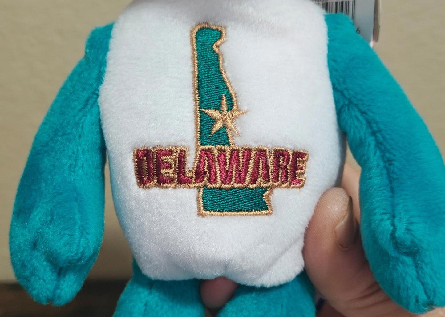 2001 Limited Treasures Delaware State Quarter Bear Collectible Beanbag Plush