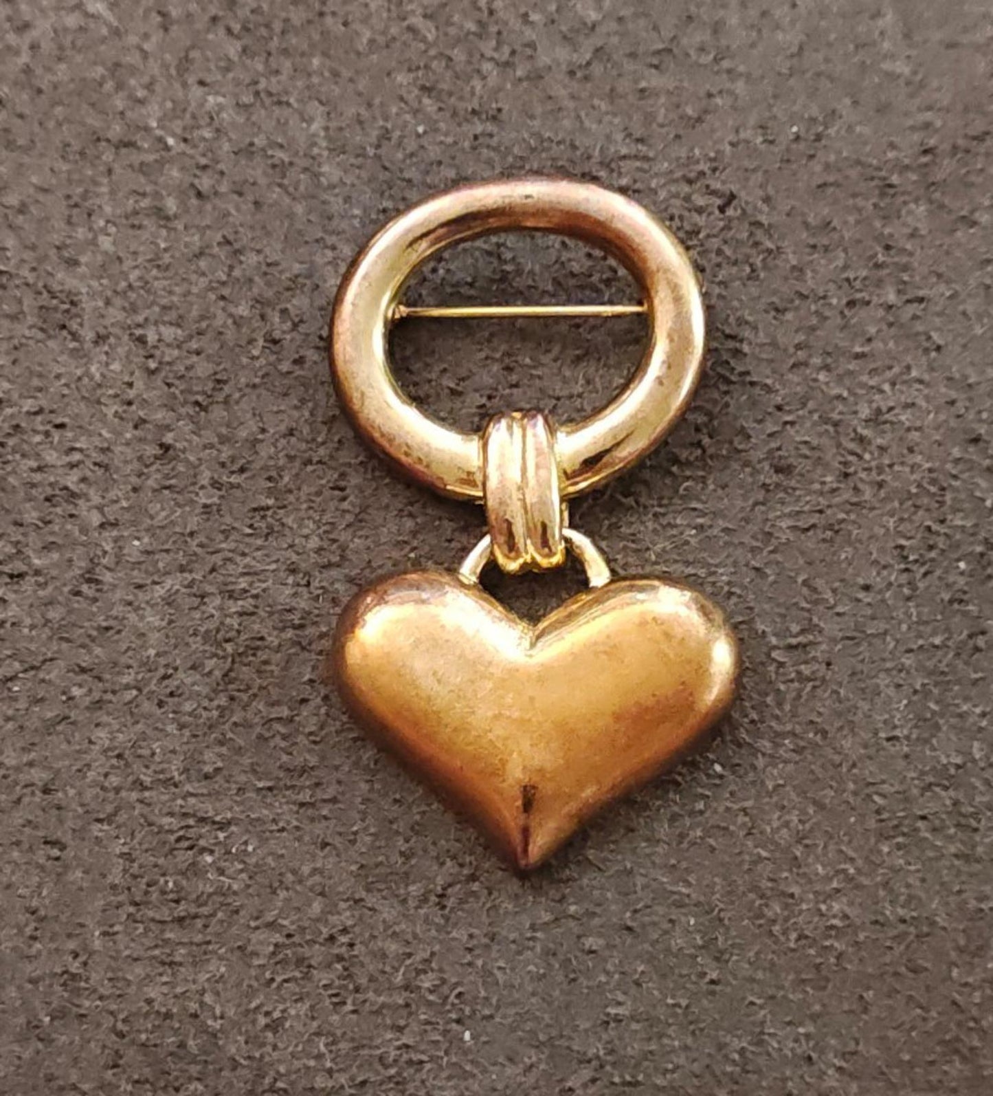 1980s Gold Tone With Dangling Puffy Heart Charm Brooch.