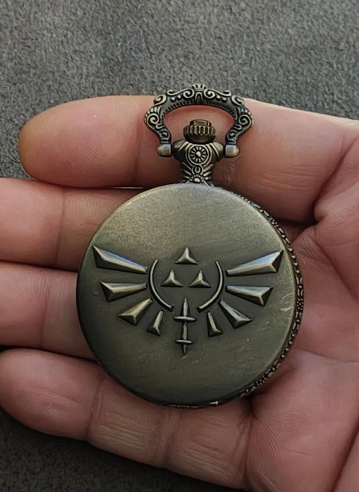 Legend of Zelda Triforce Pocket Watch Pendant Necklace Watch