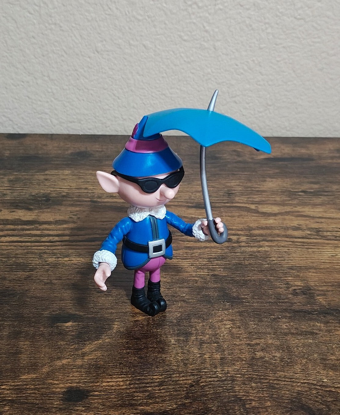 2003 Rare HTF Playing Mantis "Boy Elf" Rudolph The Red Nosed Reindeer PVC Figure