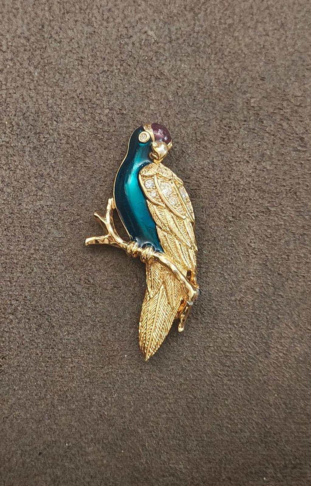 1990s Rare Avon Tropical Bird Gold Tone Enamel With Rhinestones Brooch