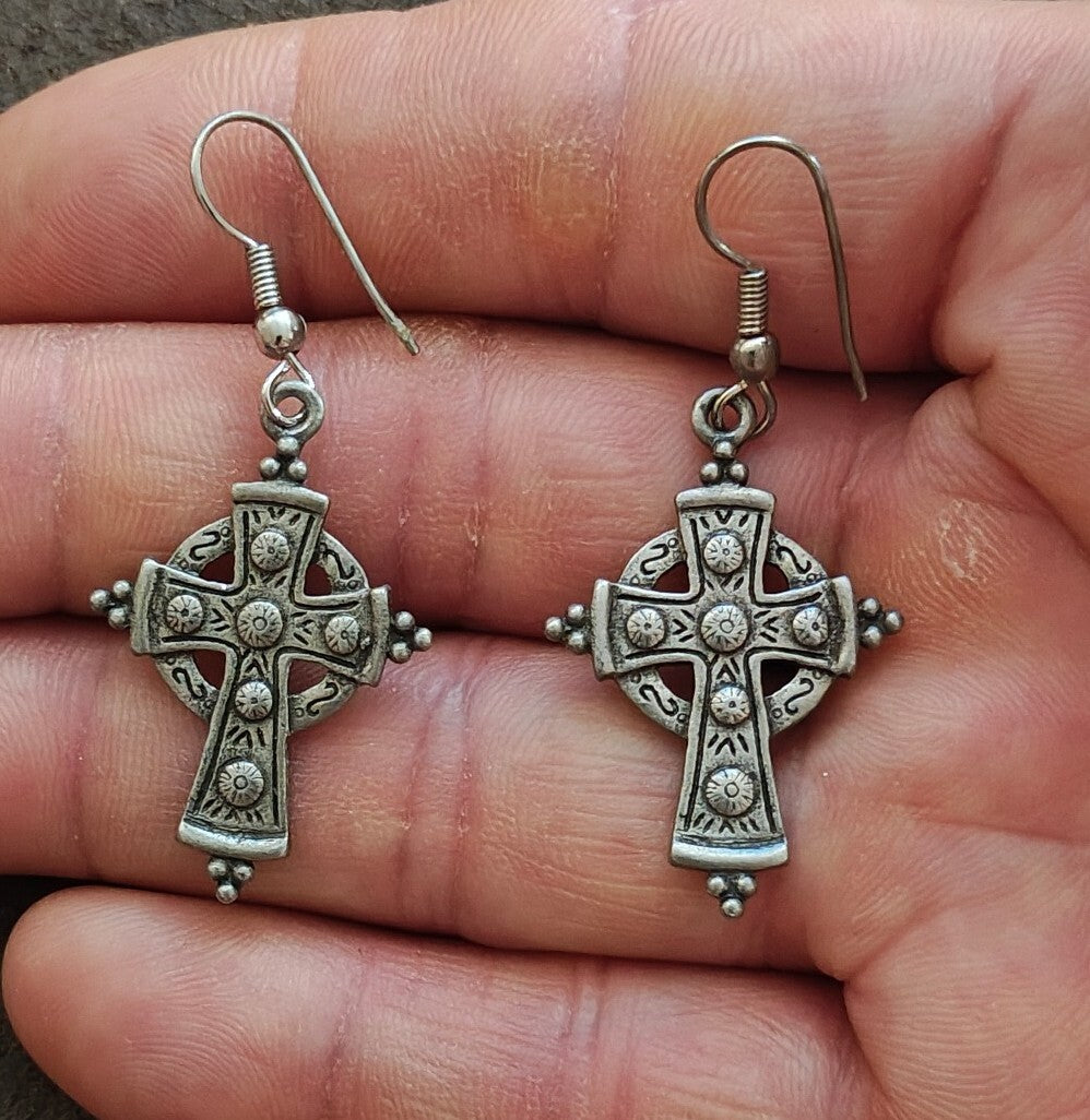 1970s/80s Signed JJ Antiqued Pewter Celtic Cross Dangle Earrings.