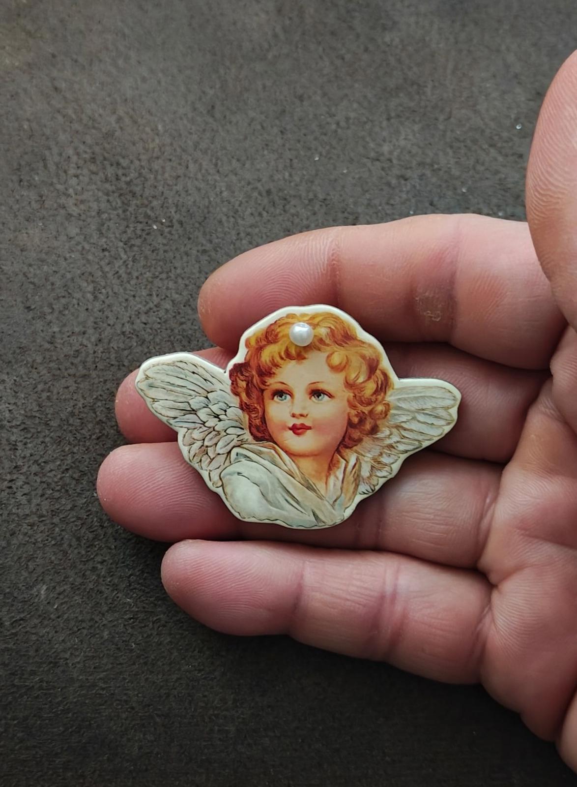 1991 B. Shackman Victorian Style Cardboard Angel/Cherub Die-cut Brooch