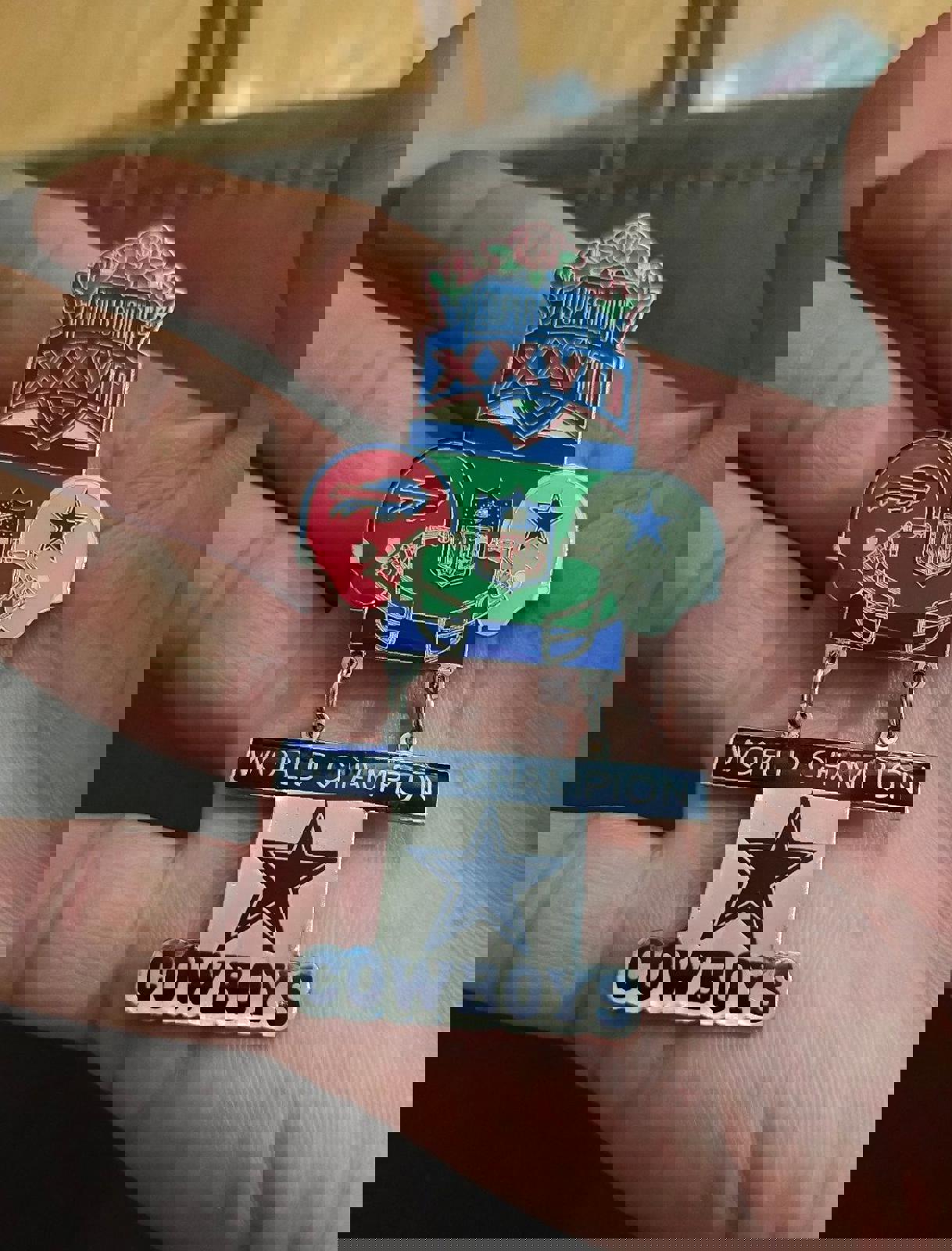 1993 Champion Dallas Cowboys Super Bowl XXVII Commemorative Pin