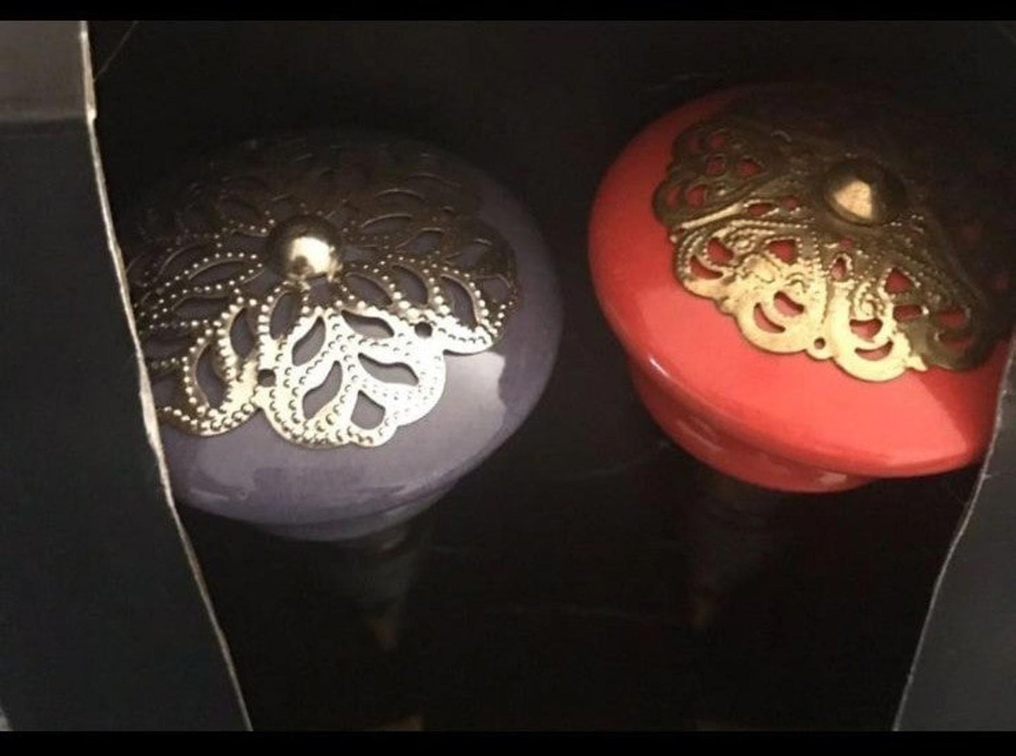 Beautiful Set Of Ceramic Door Knob Cork Purple And Red Wine Stoppers