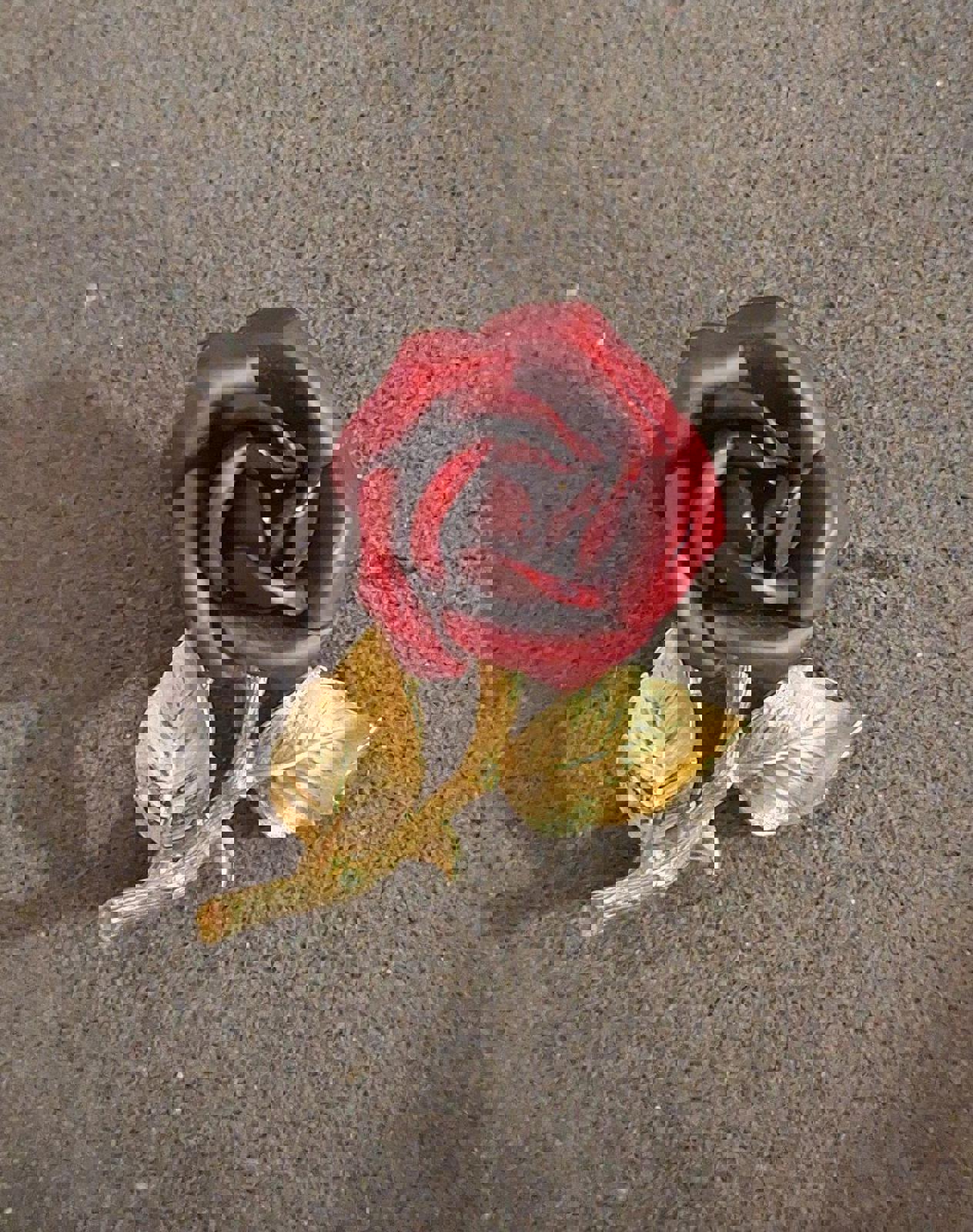 Vintage Gold Tone Red Rose Enamel Pin/Brooch.