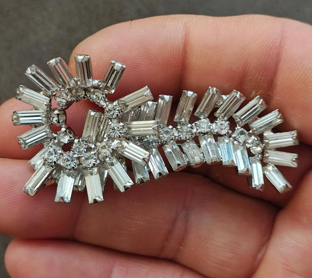 1960s Baguette Cut Rhinestones & Accent Stones Brooch Pin