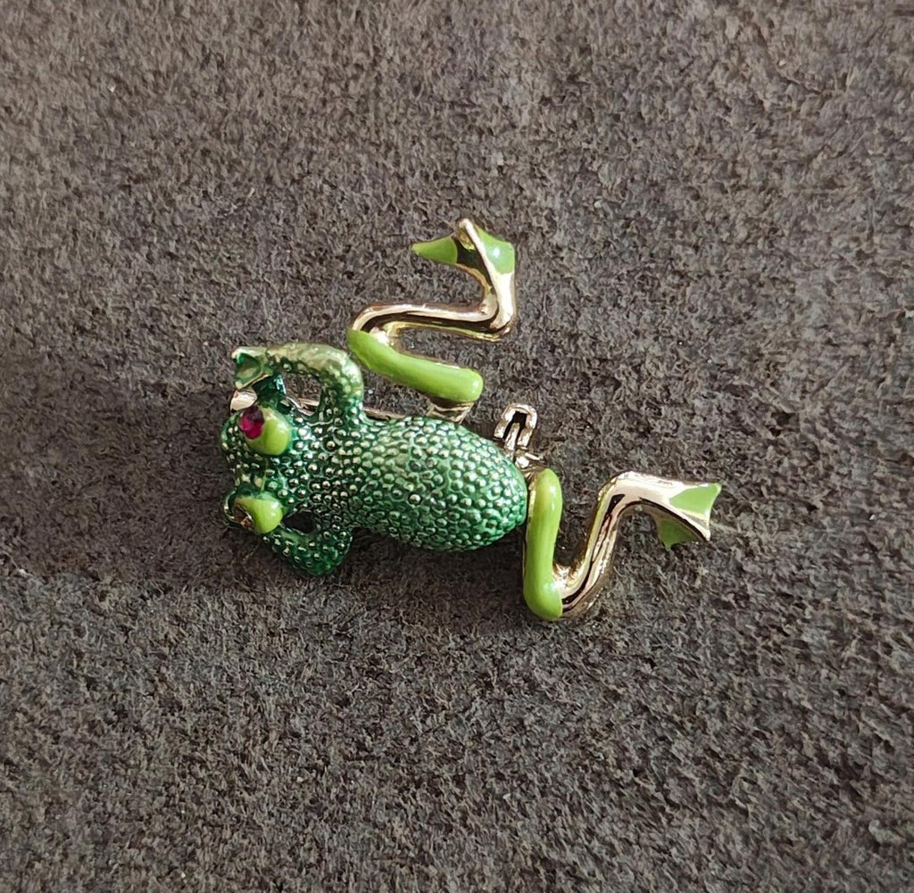 1960s/70s Gold Tone Green Frog Enamel With Red Jeweled Eyes Brooch Pin