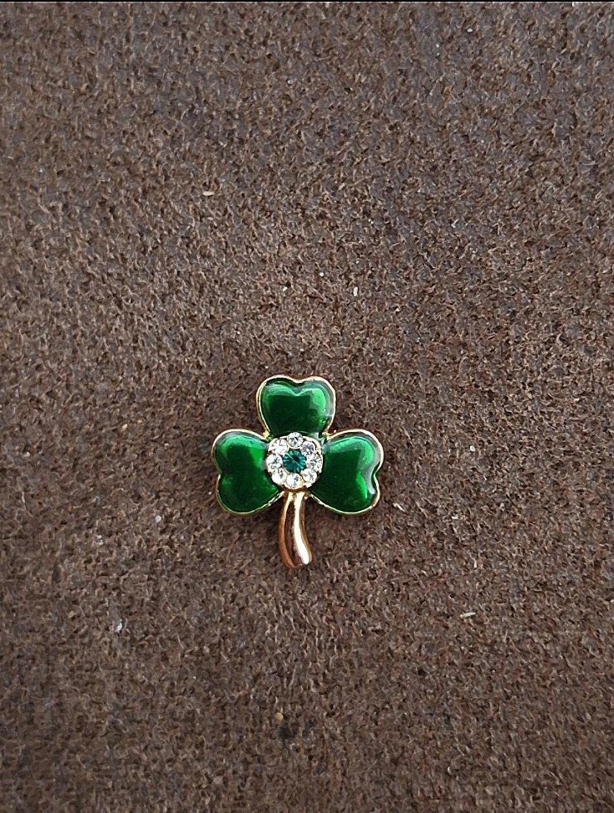 Pretty Three Leaf Lucky Clover/Shamrock With White & Green Crystals/Rhinestones