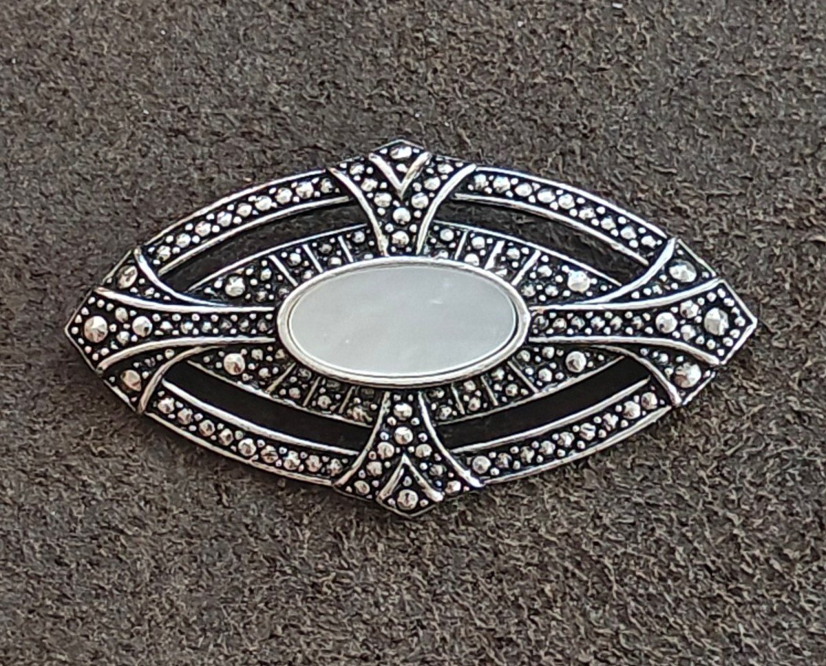 1980s Art Deco Style Marcasite & Mother of Pearl Silver Tone Brooch Pin