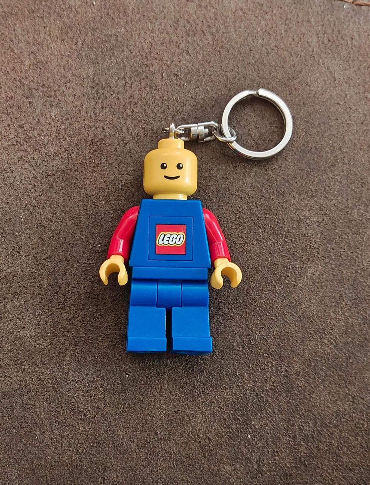 Rare 2009 LEGO Minifigure Key Light Keychain