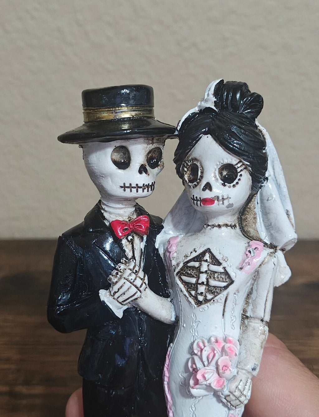 Day of the Dead (Día de los Muertos) Skeleton Wedding Couple Figurine