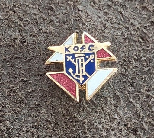 1980s Knights of Columbus On Official K of C Shield Emblem Gold Tone Enamel Pin