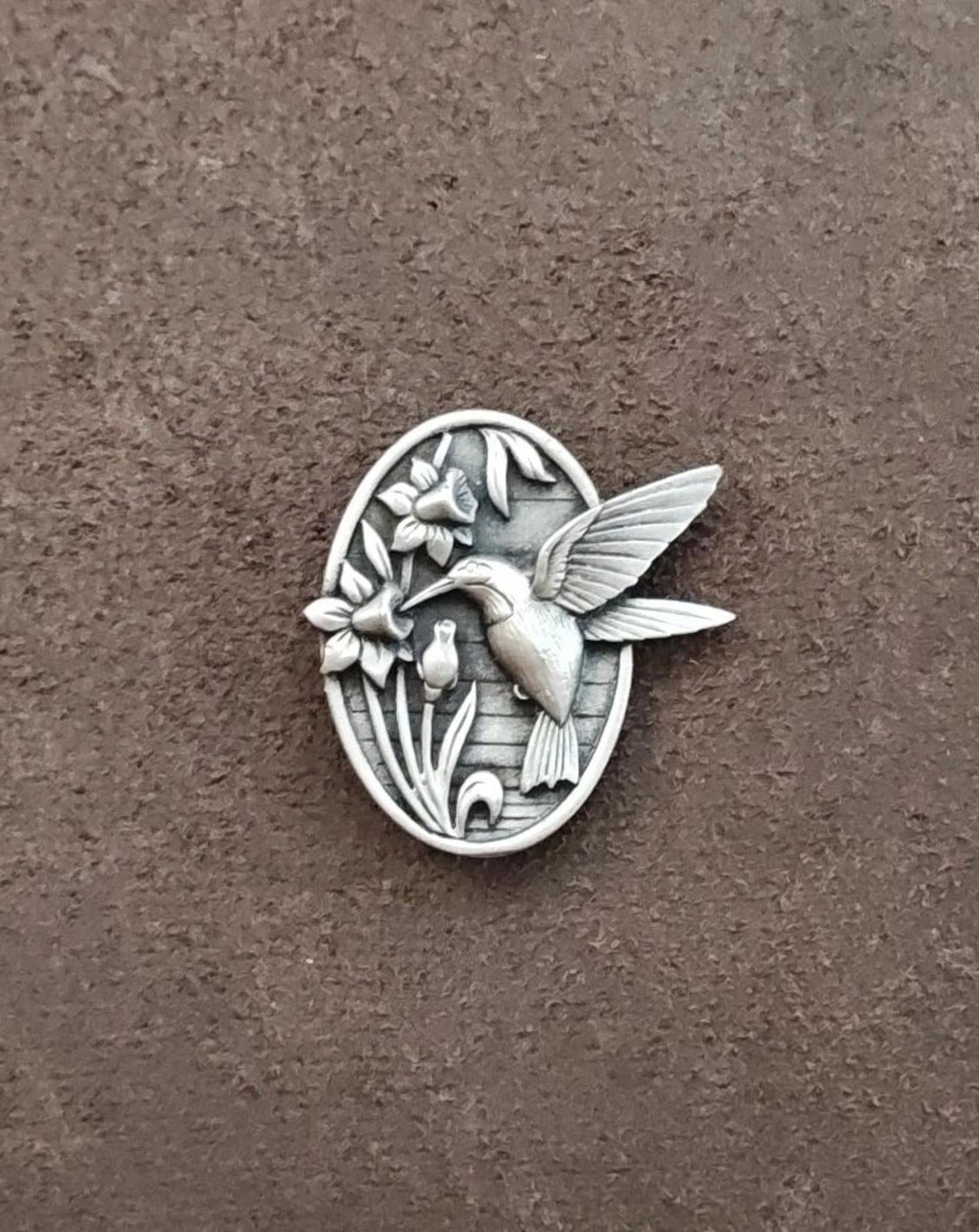 1980s Signed Ms Dee Hummingbird Pewter Brooch