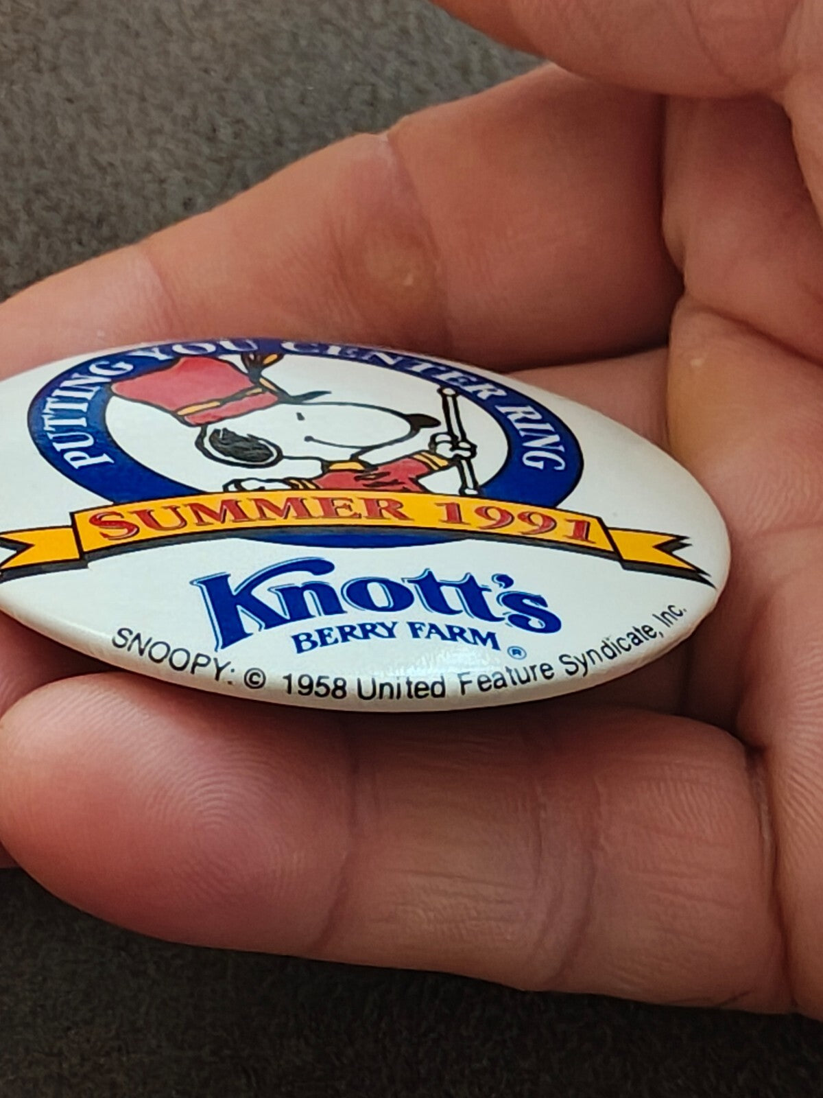 1991 Rare Knott's Berry Farm Putting You Center Ring Snoopy Button