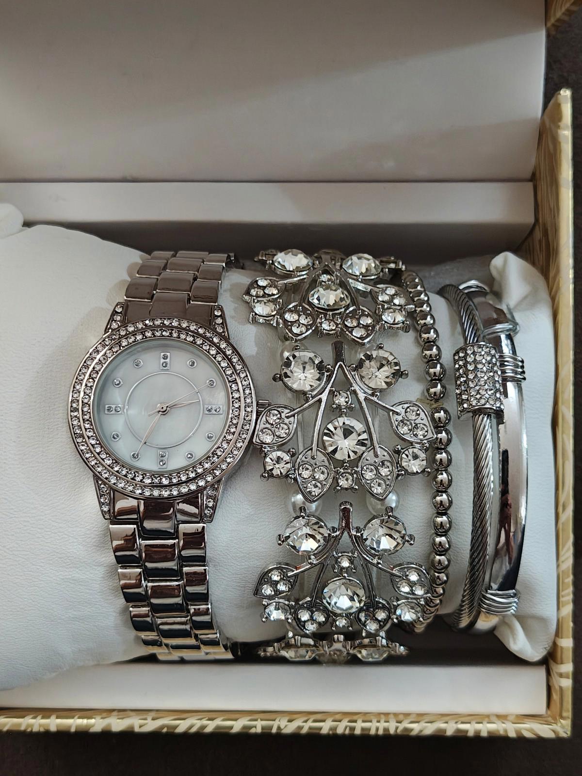 Beautiful Folio Women's Silver Tone Stackable Accessory Watch Set New In Box