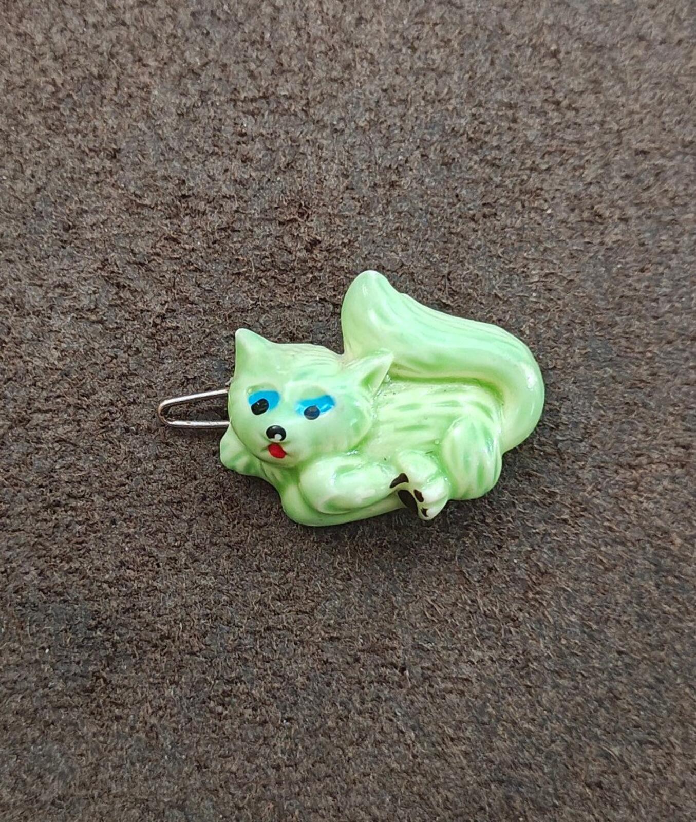 1980s Green Cat Hard Plastic Barrette In Great