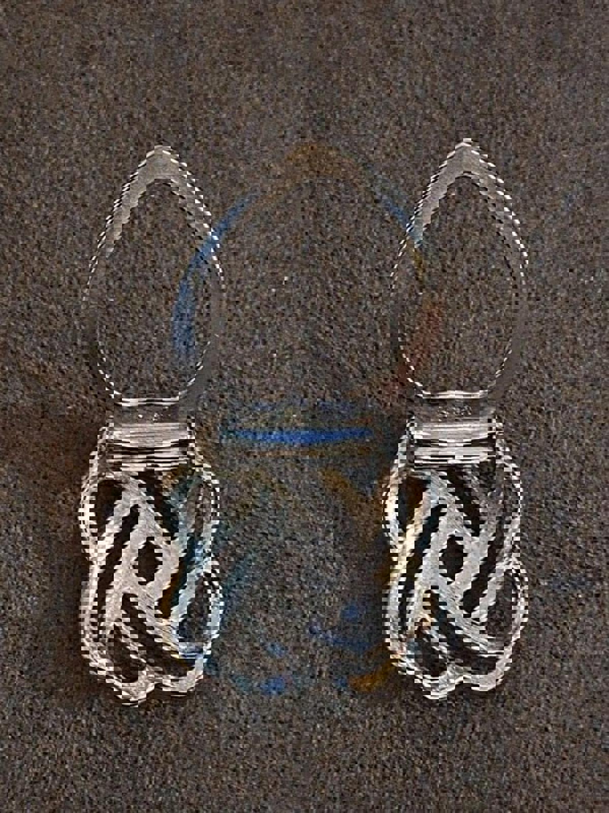 Silver Tone Love Knot Signed Lieba Scarf Clip