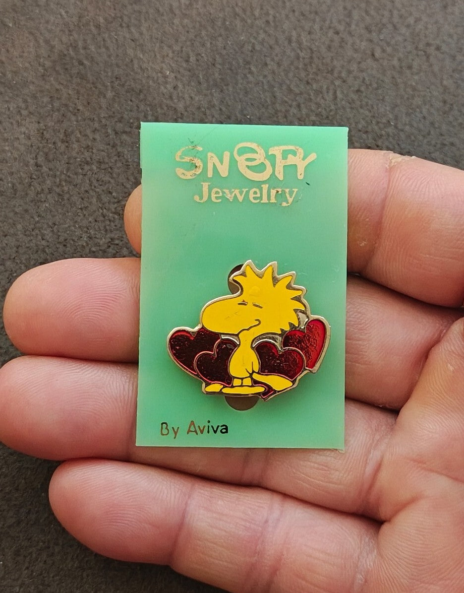 1970s/80s Aviva Peanuts Woodstock With Red Hearts Cloisonné Enamel Pin On Card