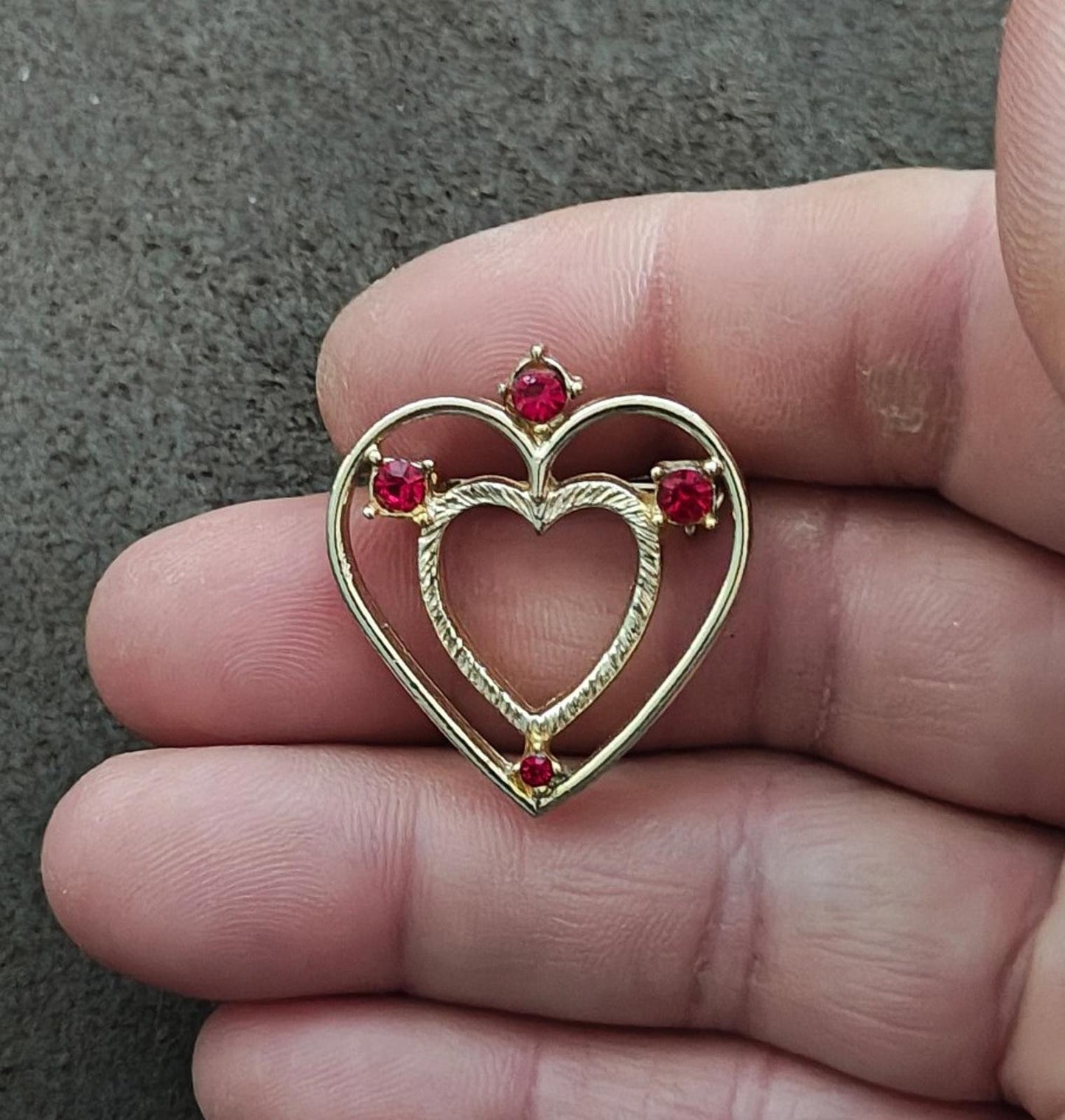 1980s Gold Tone With Red Rhinestones Heart Shaped Brooch Pin