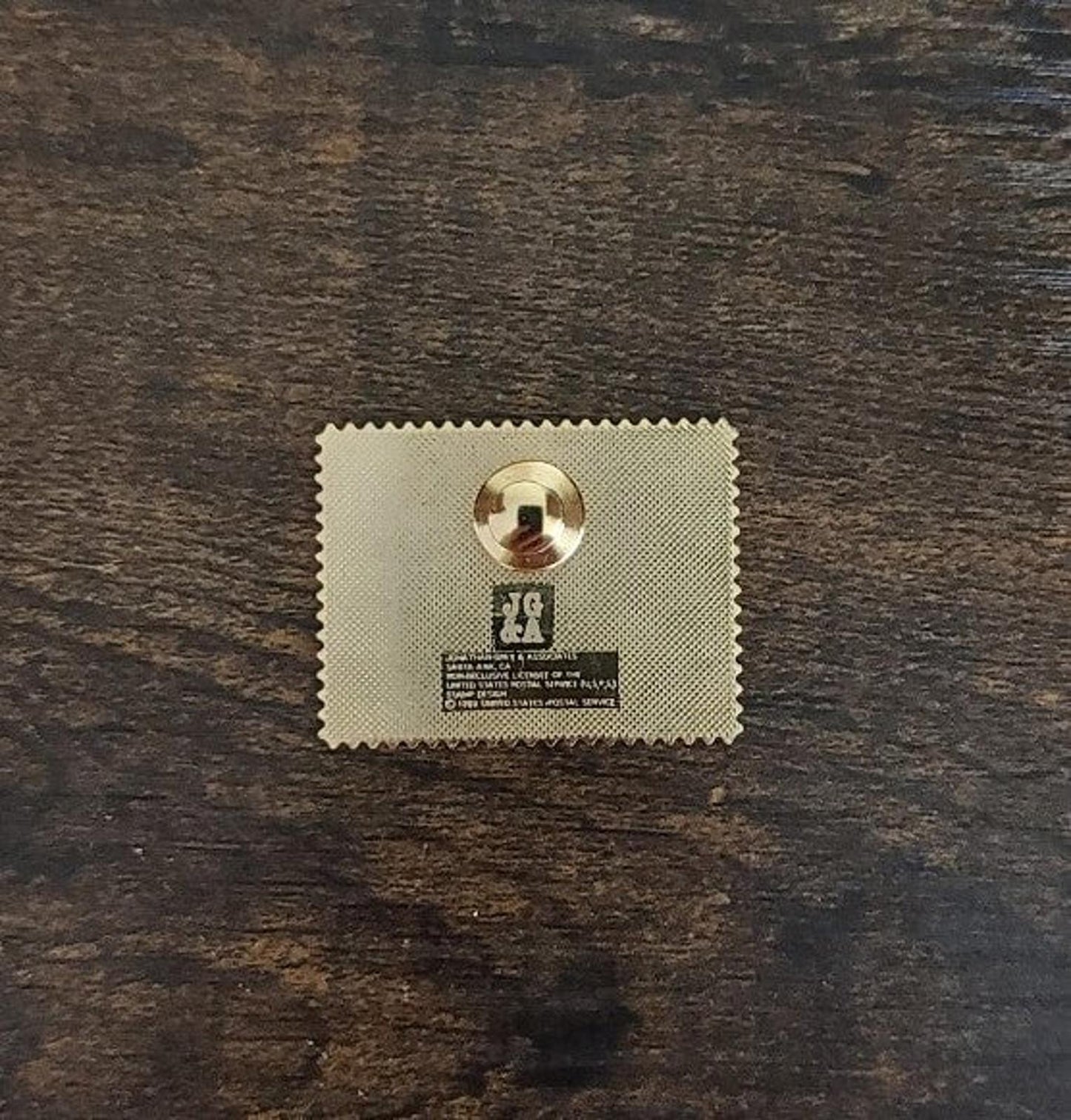 1989 Love USA 25 cent Lovebirds With Heart Stamp Enamel Pin