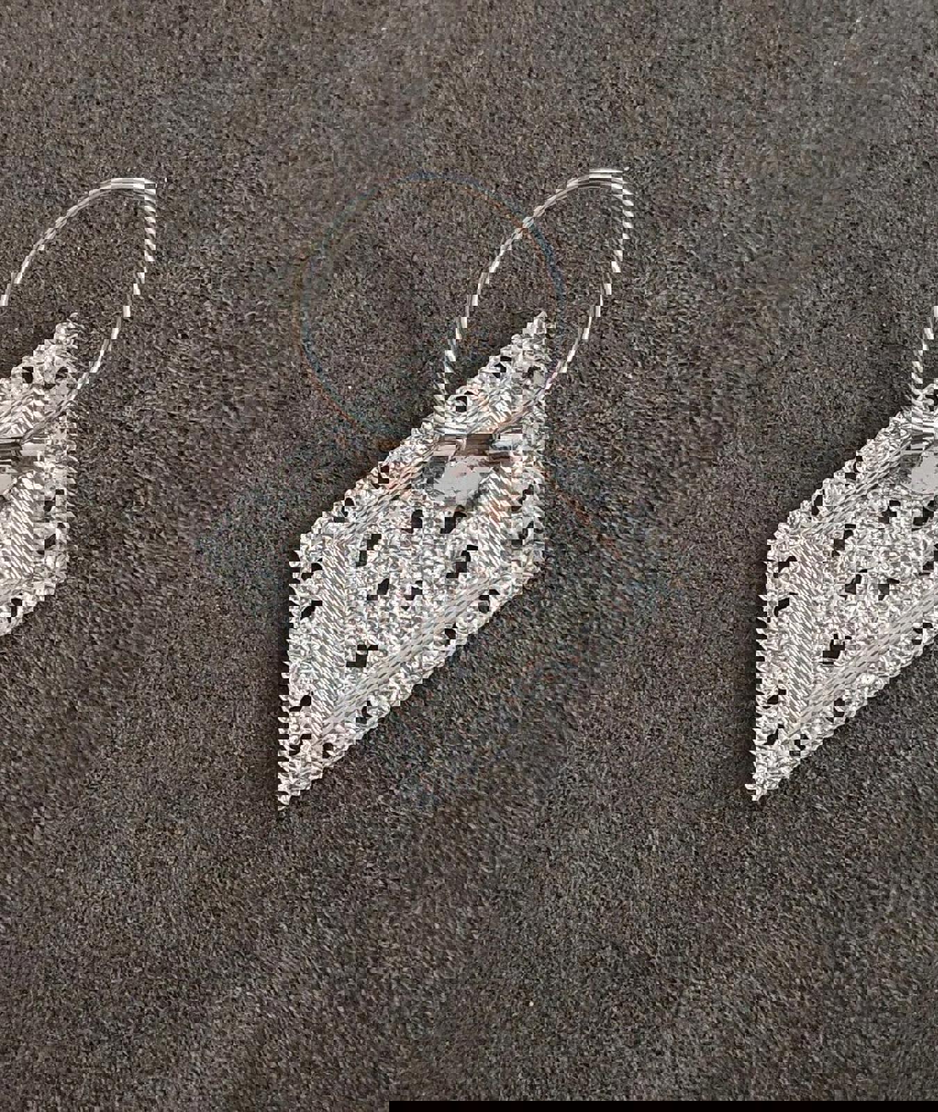 1980's Silver Tone Open Filigree Motif Scarf Clip