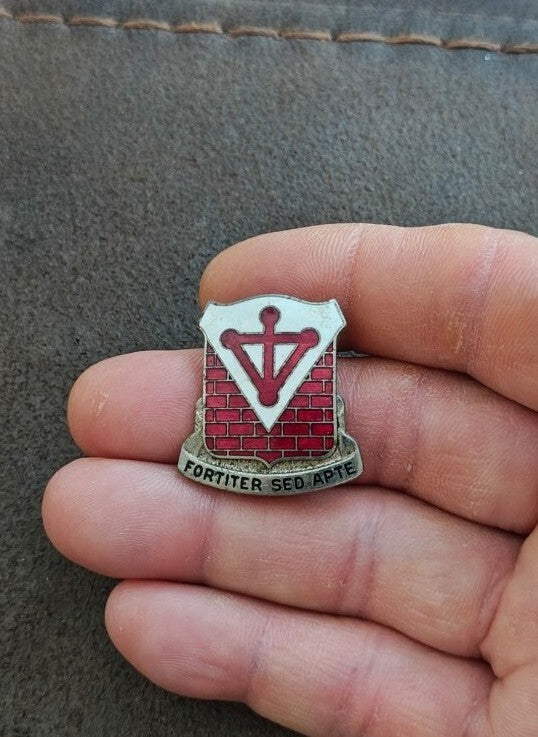1930s/40s WWII US ARMY 820th Engineer Battalion Silver Tone Pin