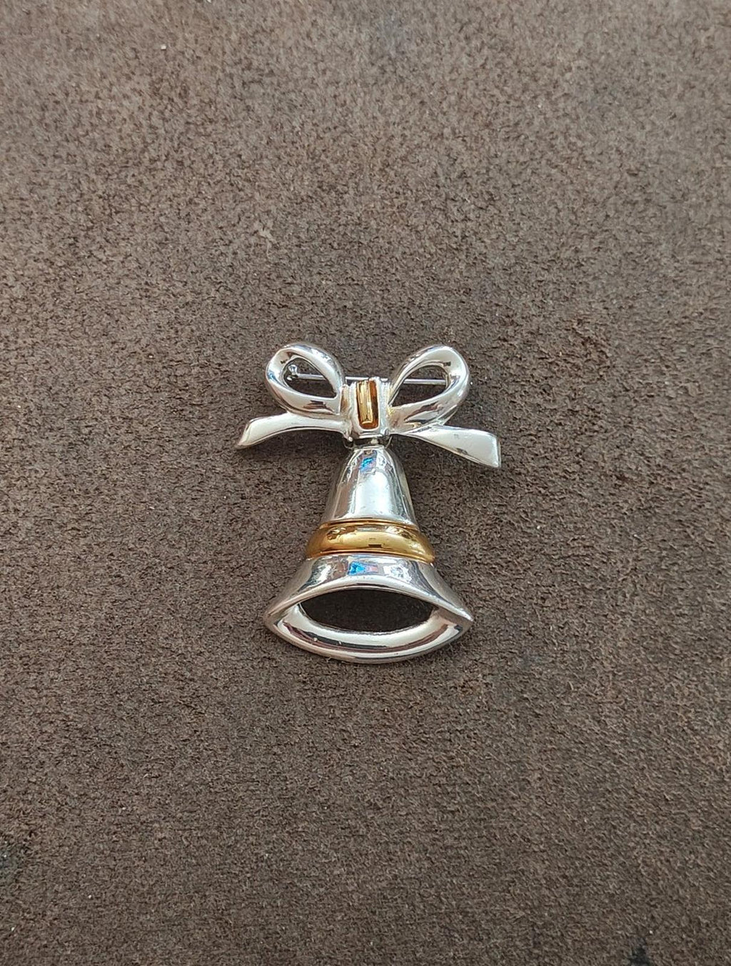 Two-tone Christmas bell bow brooch with bow ribbon and bell dangle, silver and gold