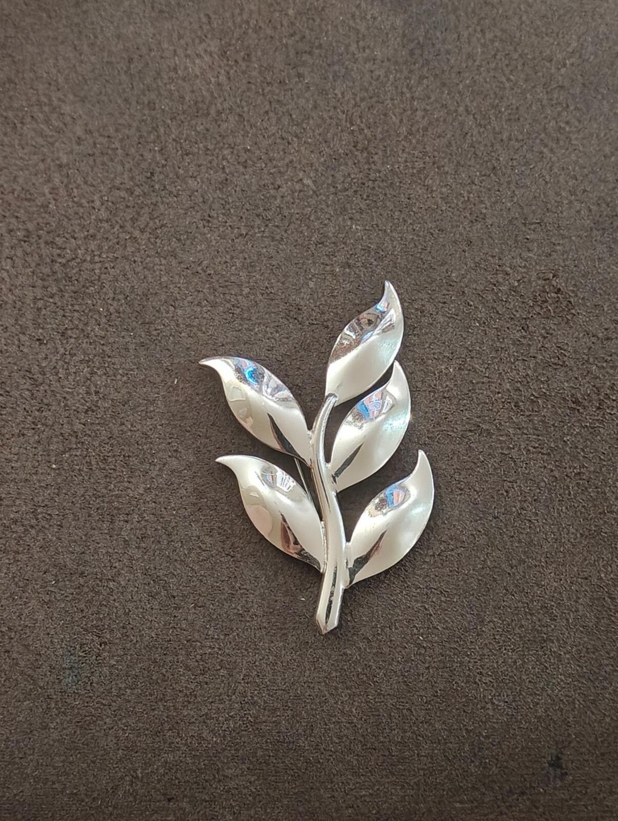 1960s Signed Monet Silver Tone  Modernist Stylized Leaf Brooch