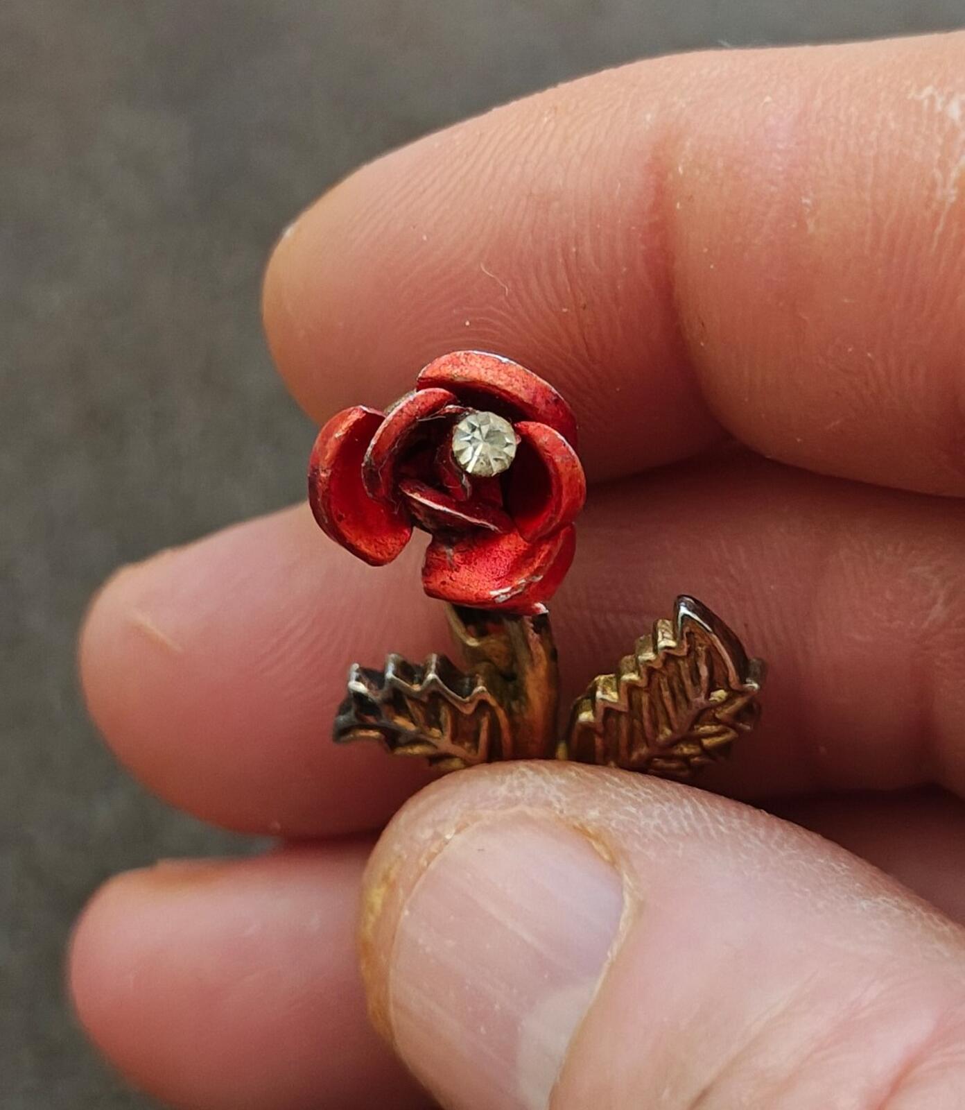 1960s Red Enamel Rose With a Clear Rhinestone In Center Gold Tone Brooch