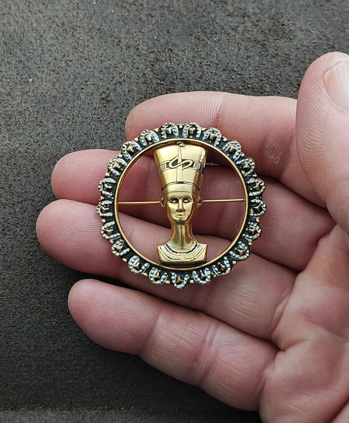 1970s Vintage Rare Egyptian Revival Queen Nefertiti Brooch Pin
