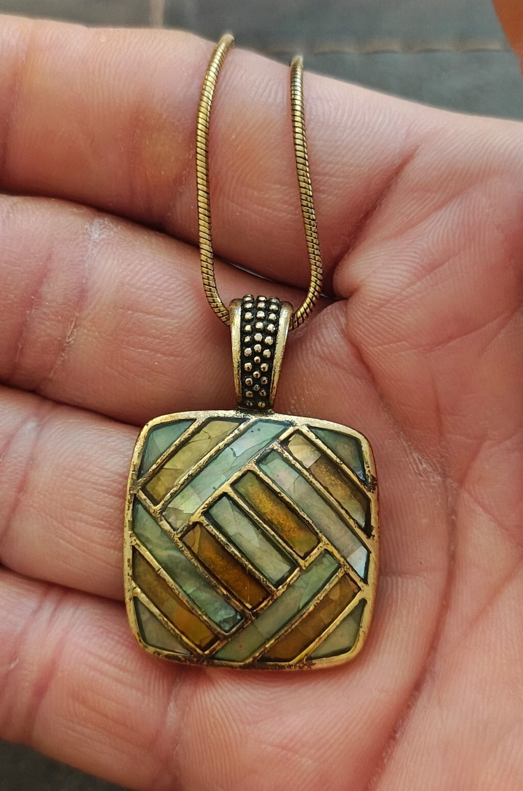Early 2000s Lia Sophia Gold Tone Mother of Pearl Mosaic Slide Pendant Necklace