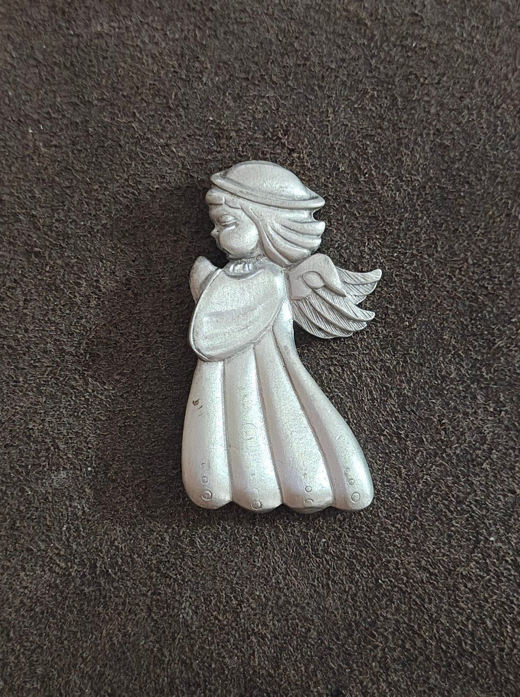 1986 Hampshire Pewter Angel Brooch.