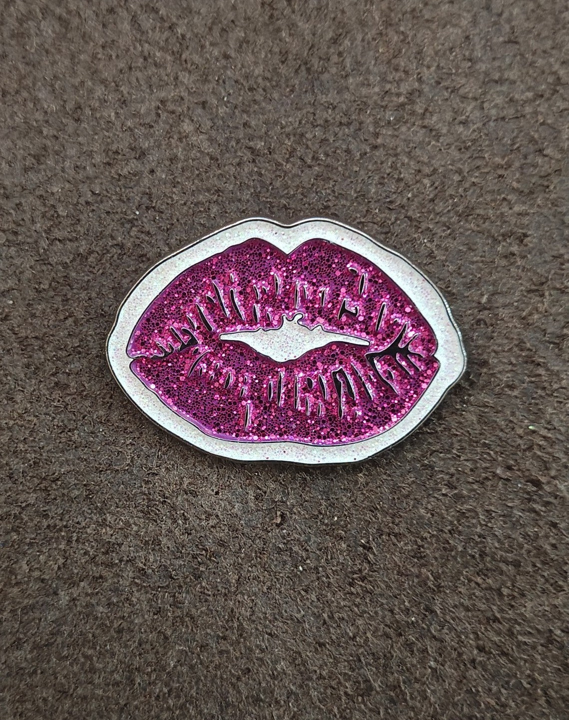 Vibrant Pink Glitter Lips Pin