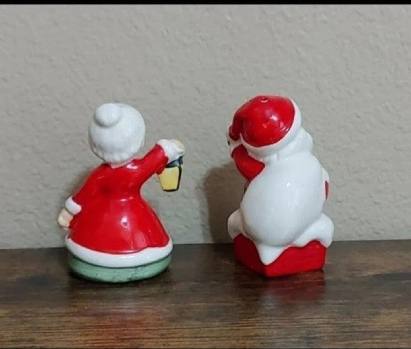 Vintage Lefton Santa & Mrs Claus Salt & Pepper Shakers