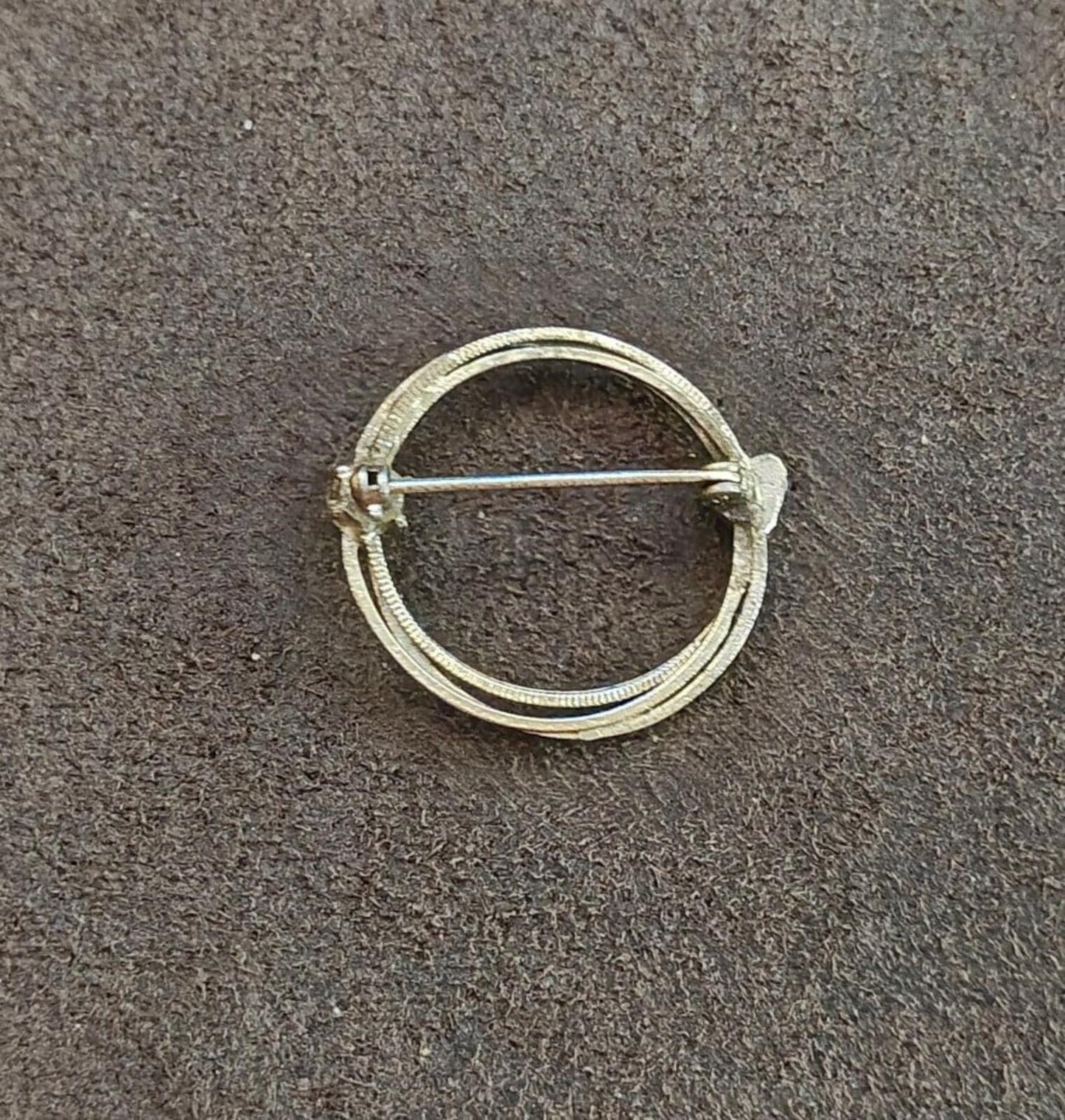 1950s/60s Gold Tone Eternity Circle Brooch